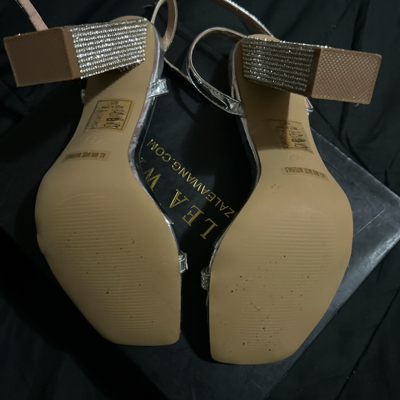 New Azalea Wang high heeled metallic silver strap shoes size 7. - Picture 7 of 7